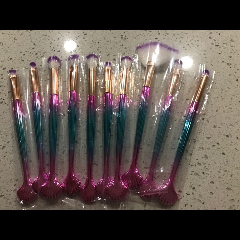 Make up brushes 🔥final price drop